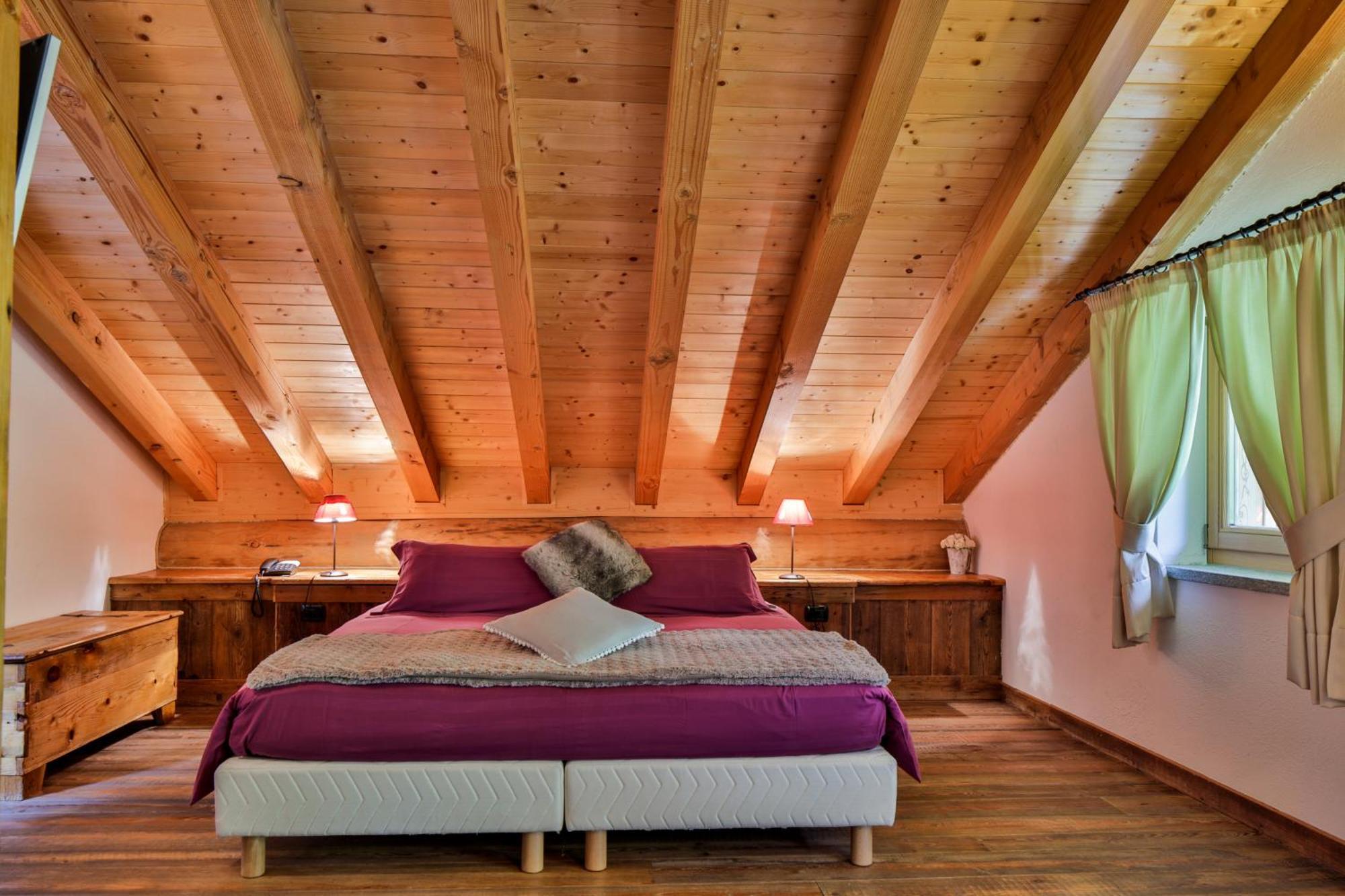 Double or Twin Room Attic,1746916159:JPEG